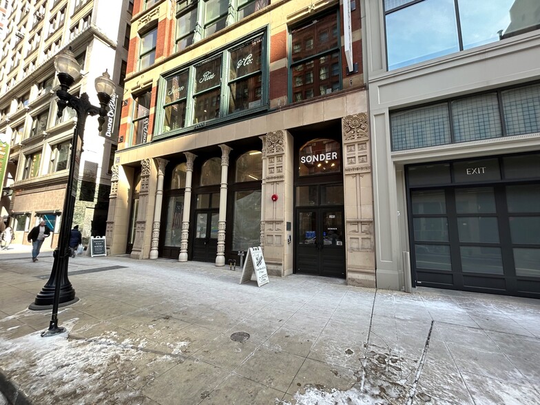 17 S Wabash Ave, Chicago, IL for lease - Building Photo - Image 2 of 10