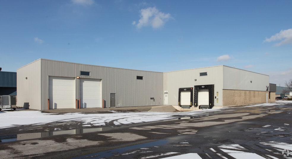 26 Regan Rd, Brampton, ON for sale - Primary Photo - Image 1 of 1