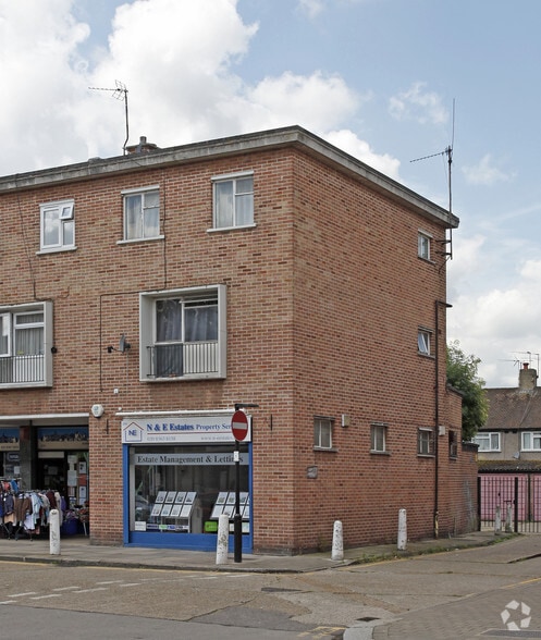 216 Baker St, Enfield for sale - Primary Photo - Image 1 of 1