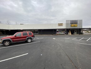 924 Providence Blvd, Clarksville, TN for lease Building Photo- Image 1 of 12