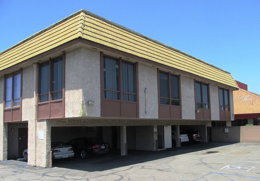 12630 Brookhurst St, Garden Grove, CA for lease - Building Photo - Image 2 of 4