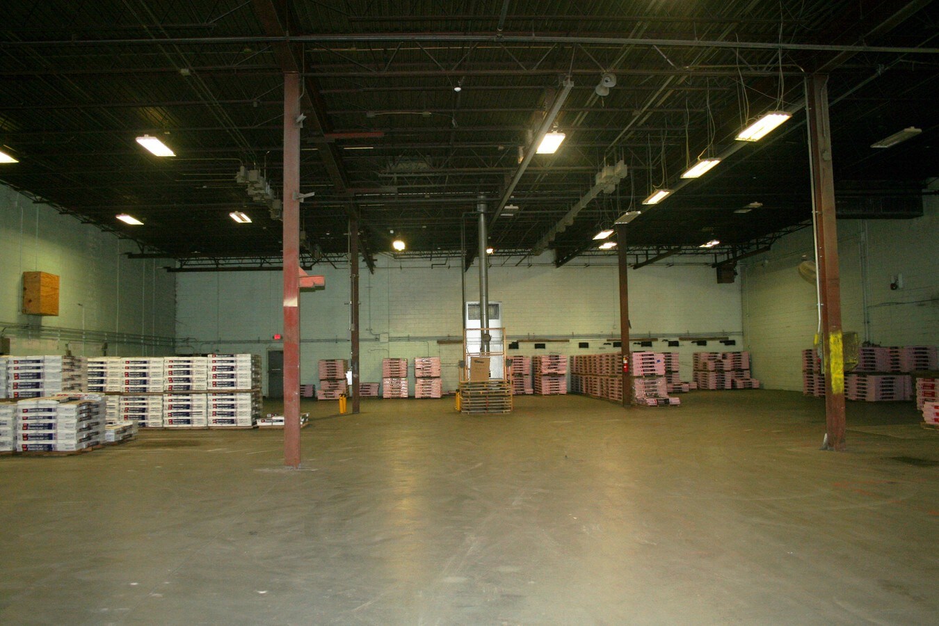 55 Fisk Ave, Springfield, MA 01107