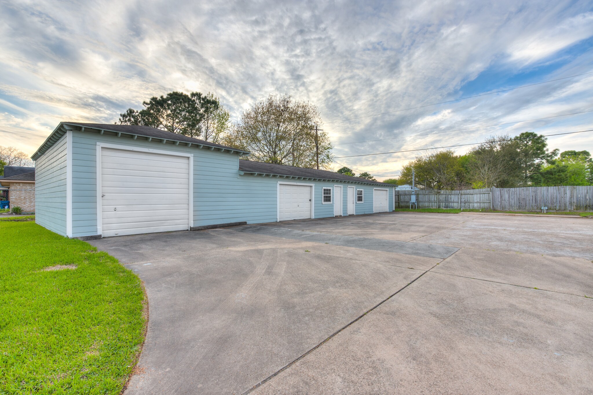 2900 Dickinson Ave, Dickinson, TX 77539 Office for Sale