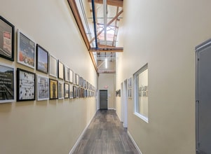 820 SE Washington St, Portland, OR for lease Interior Photo- Image 1 of 3