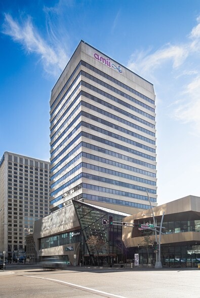 10065 Jasper Ave NW, Edmonton, AB for lease - Building Photo - Image 1 of 12