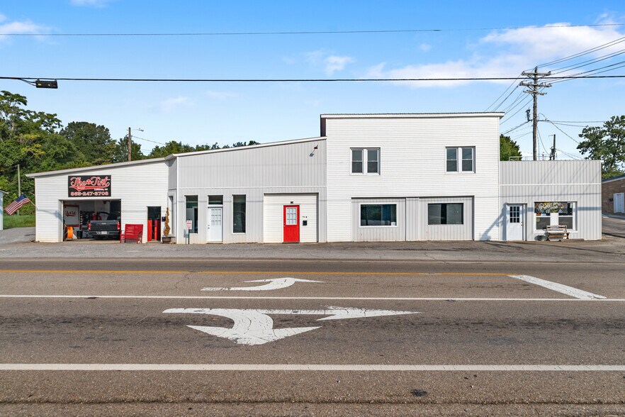 900 Mulberry St, Loudon, TN for lease - Building Photo - Image 2 of 11