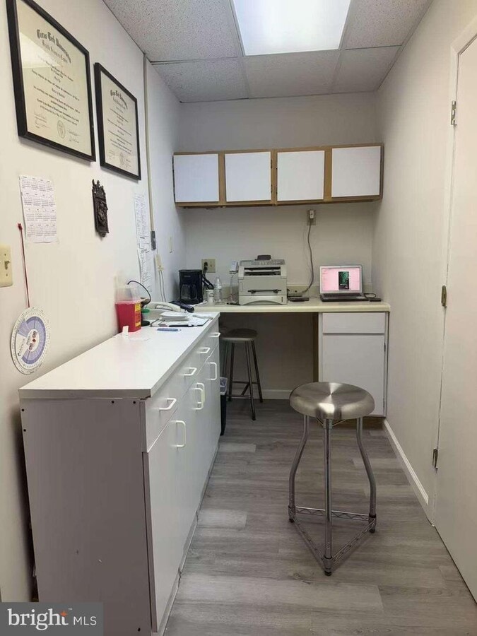 8622 Lee Hwy, Fairfax, VA 22031 - Unit 8622-2B - - Interior Photo - Image 1 of 3