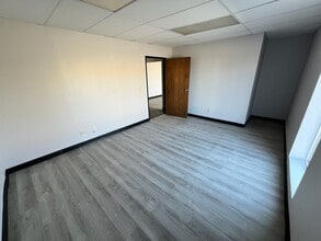 4300 Charter Ave, Oklahoma City, OK for lease Interior Photo- Image 2 of 20