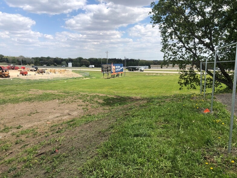 7050 11th Ave SW, Rochester, MN for lease - Building Photo - Image 2 of 5