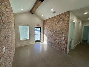 9010 County Road 6820, Lubbock, TX for lease Interior Photo- Image 2 of 18