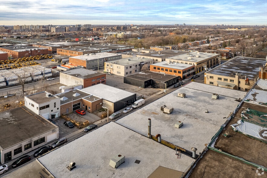 9780-9800 Rue Jeanne-Mance, Montréal, QC for lease - Aerial - Image 2 of 5