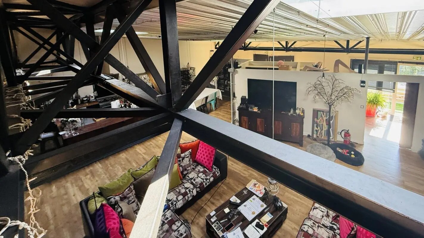 Office in Vannes for sale Building Photo- Image 1 of 9