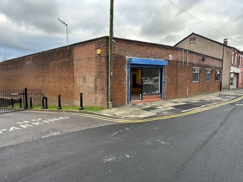 1 School Ln, Rochdale for lease - Building Photo - Image 1 of 3