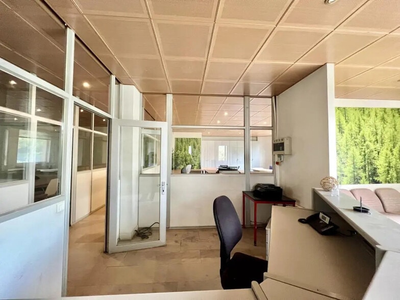 Office in Saint-Maur-des-Fossés for lease - Building Photo - Image 2 of 7