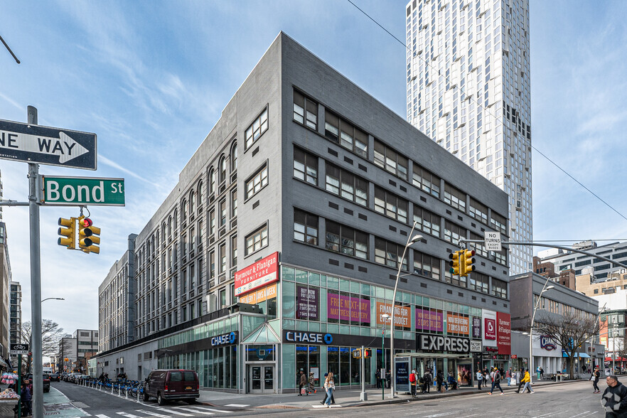 490 Fulton St, Brooklyn, NY for sale - Primary Photo - Image 1 of 1