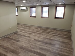 1415 Merrill Ave, Wausau, WI for lease Interior Photo- Image 2 of 6