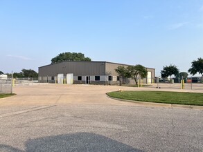 4321 W 29th Cir S, Wichita, KS for lease Building Photo- Image 2 of 13