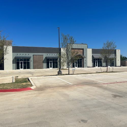 821 W New Hope Dr, Cedar Park, TX for lease - Building Photo - Image 2 of 8