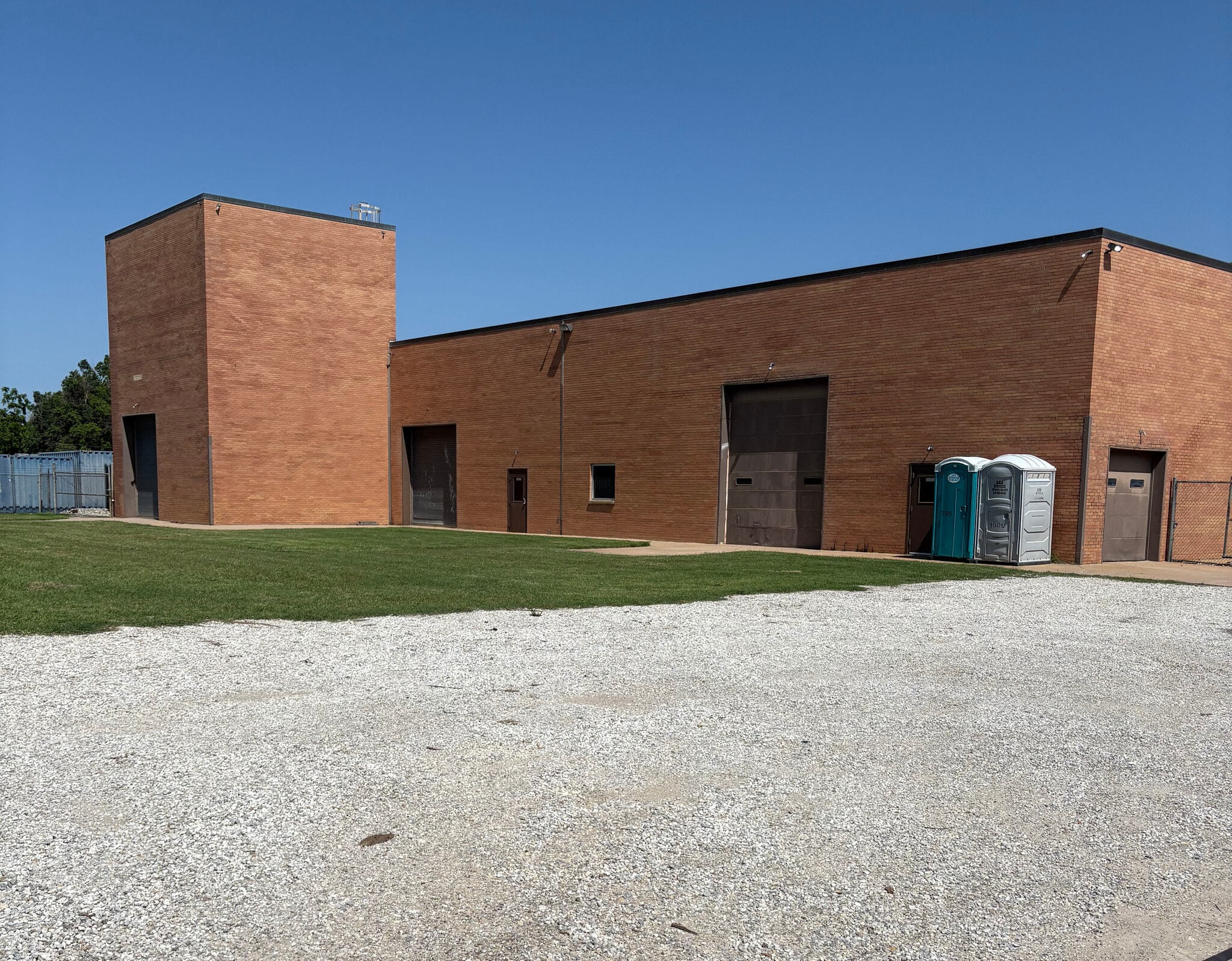 4200 W Harry St, Wichita, KS for lease Building Photo- Image 1 of 4