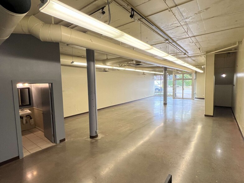 6529 California Ave SW, Seattle, WA for lease - Building Photo - Image 2 of 2