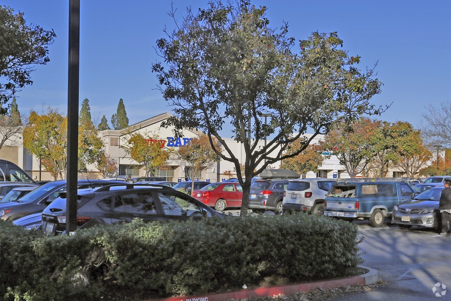 3250 Buskirk Ave, Pleasant Hill, CA for sale - Building Photo - Image 2 of 10