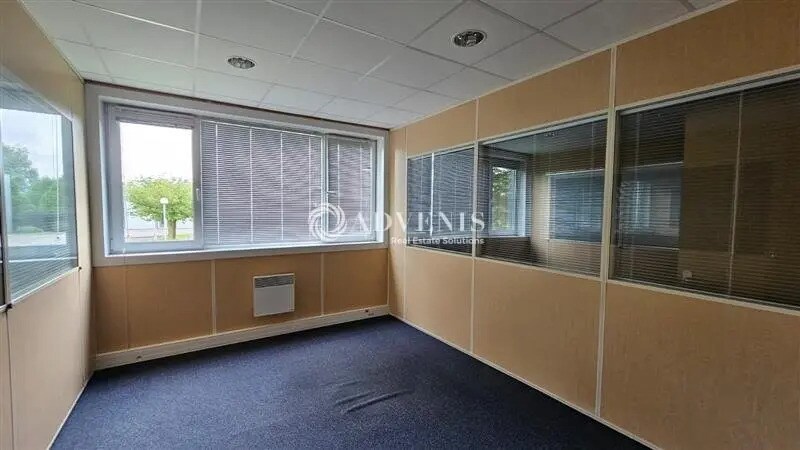 Office in Roncq for lease - Interior Photo - Image 3 of 8