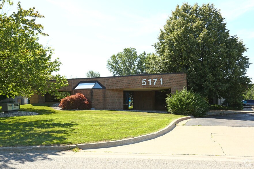 5171 Exchange Dr, Flint, MI for sale - Primary Photo - Image 1 of 1