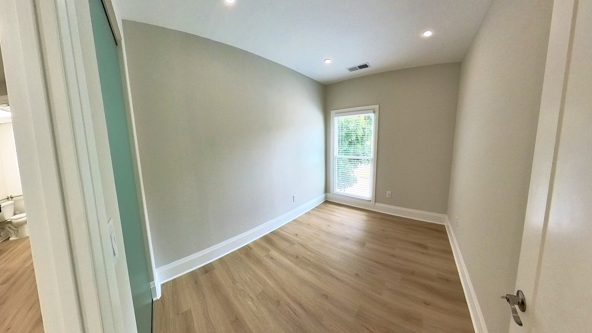 610 Colonial Park Dr, Roswell, GA for lease Interior Photo- Image 1 of 8