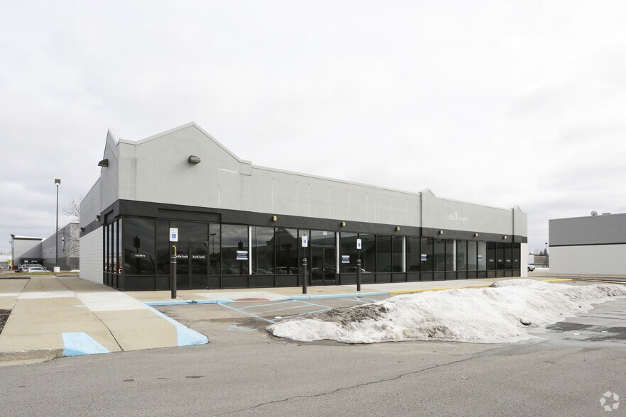 4260 28th St SE, Kentwood, MI for sale - Primary Photo - Image 1 of 11