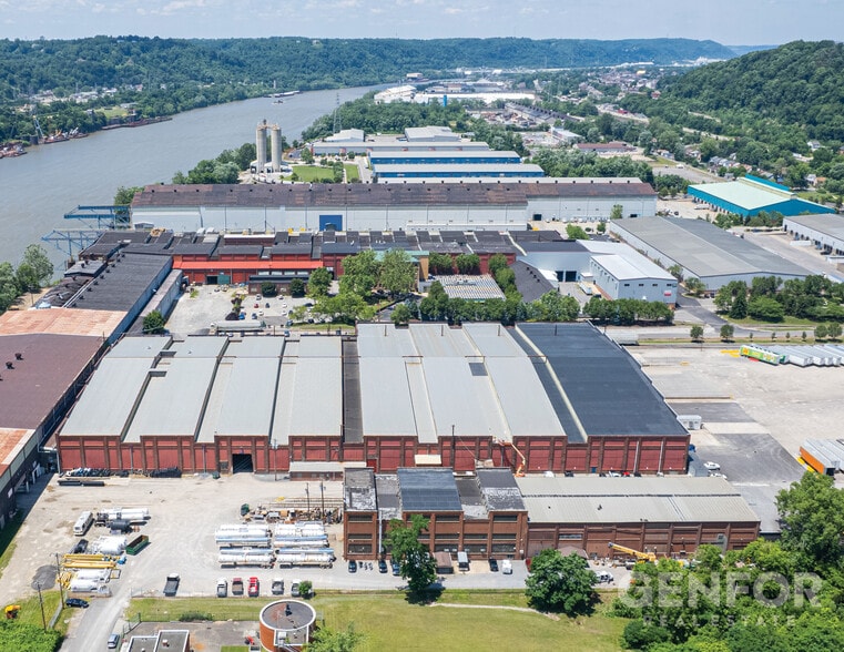 111 Leetsdale Industrial Dr, Leetsdale, PA for lease - Building Photo - Image 3 of 8