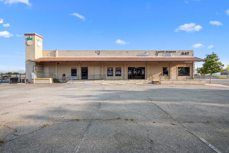 247 S Riverside Ave. portfolio of 2 properties for sale on LoopNet.com - Building Photo - Image 3 of 29