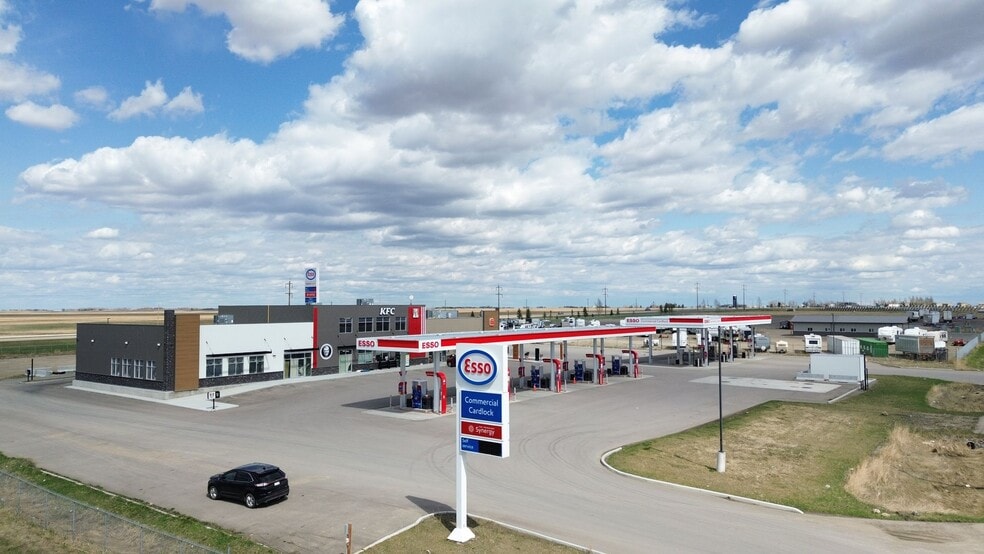 6 Durum Dr, Langdon, AB for sale - Building Photo - Image 3 of 3