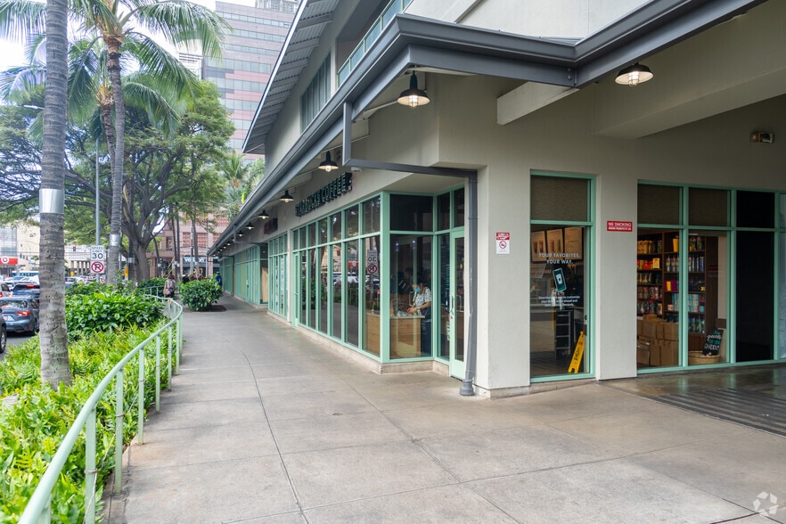 700 Keeaumoku St, Honolulu, HI for lease - Building Photo - Image 3 of 7