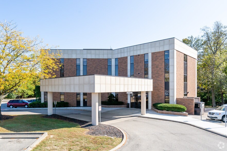 4452 Eastgate Blvd, Cincinnati, OH 45245 Eastgate Professional