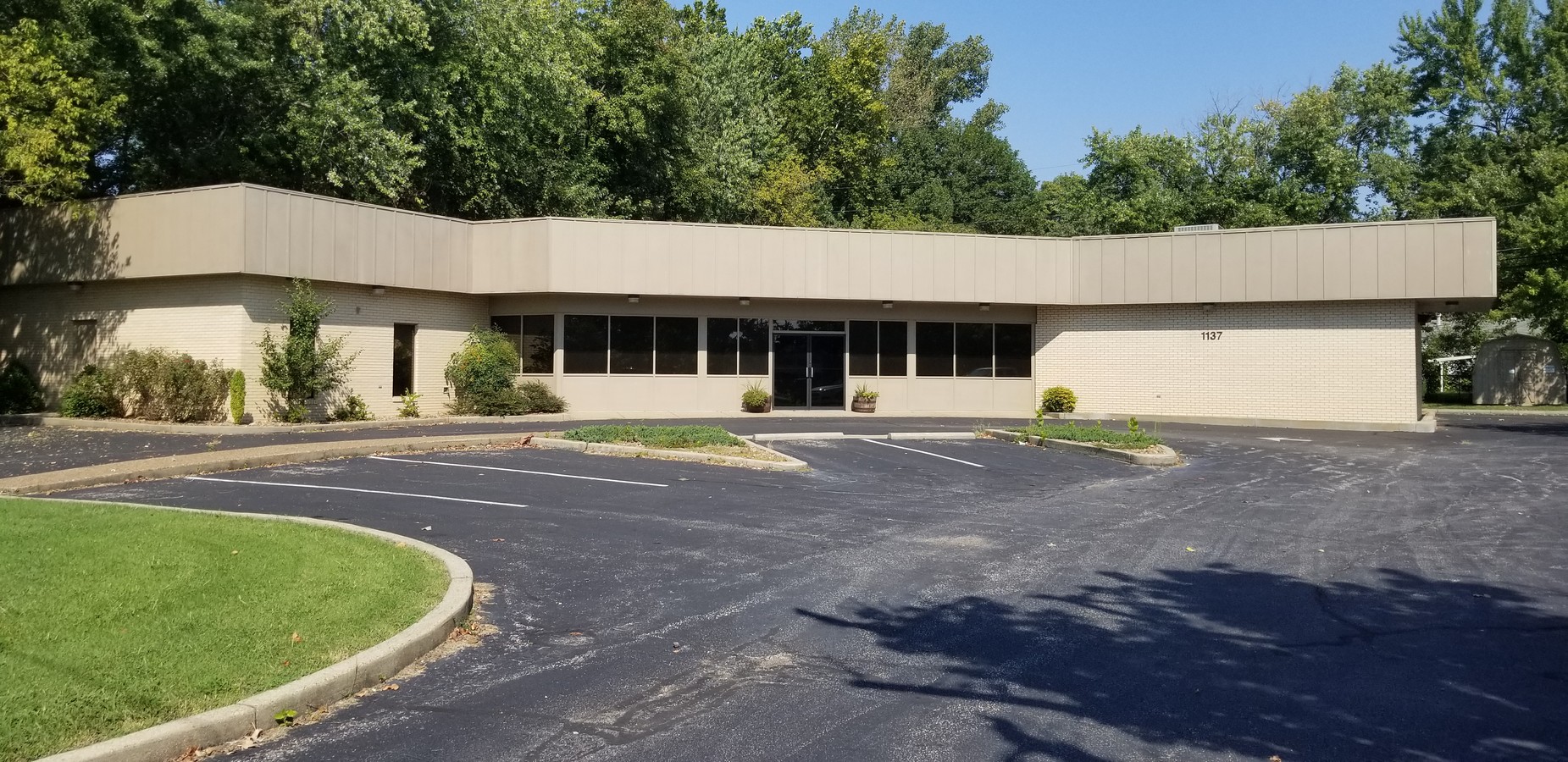 1137 W Mill Rd, Evansville, IN 47710 | LoopNet