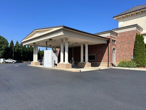 55 Freedom Pky, Hoschton, GA for lease Building Photo- Image 2 of 3