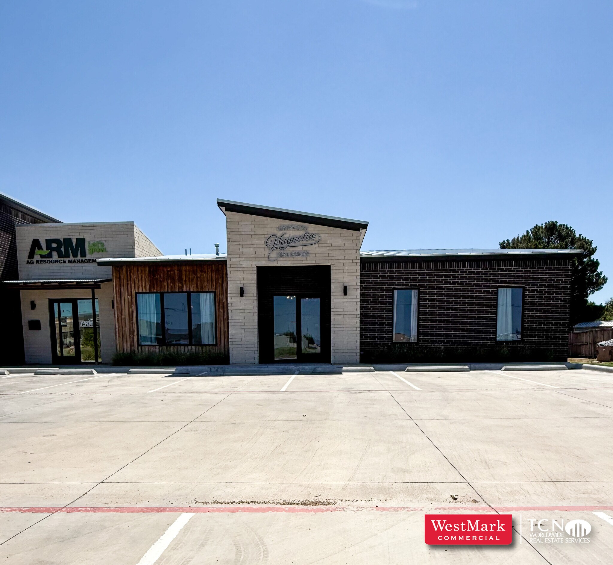 8353 Upland Ave, Lubbock, TX for lease Primary Photo- Image 1 of 7