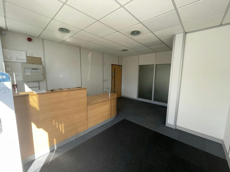 Ampress Ln, Lymington for lease - Building Photo - Image 2 of 14