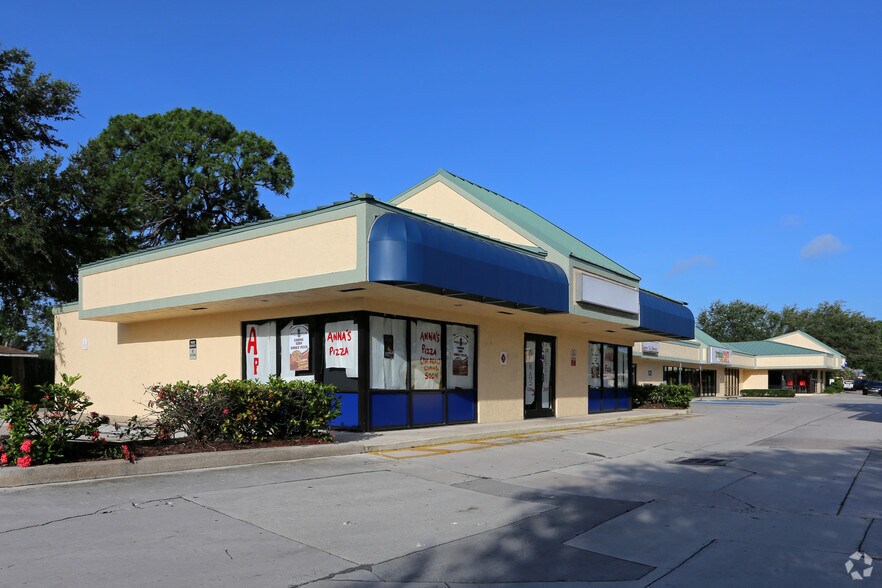 300-398 SW Port St Lucie Blvd, Port Saint Lucie, FL for sale - Primary Photo - Image 1 of 1