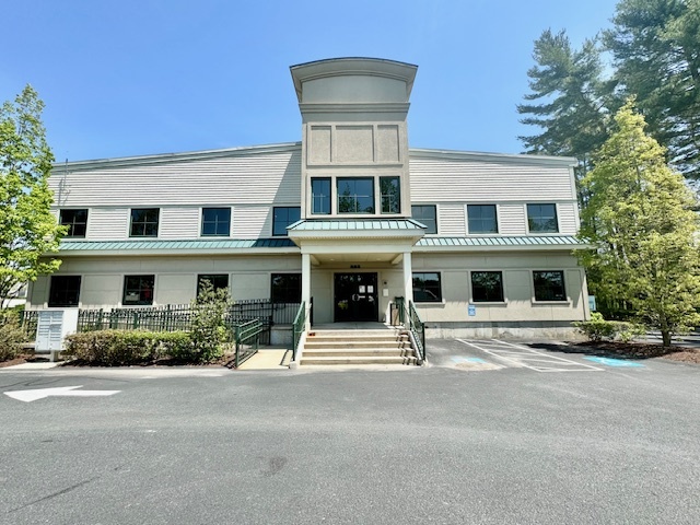 365 Faunce Corner Rd, Dartmouth, MA for sale - Building Photo - Image 1 of 1