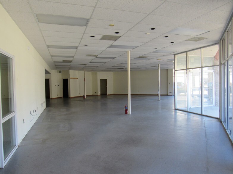 705 N University Dr, Nacogdoches, TX for sale - Primary Photo - Image 1 of 1