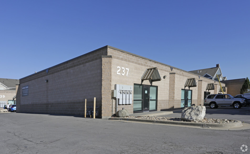 237-239 N 1250 W, Centerville, UT for lease - Primary Photo - Image 1 of 2