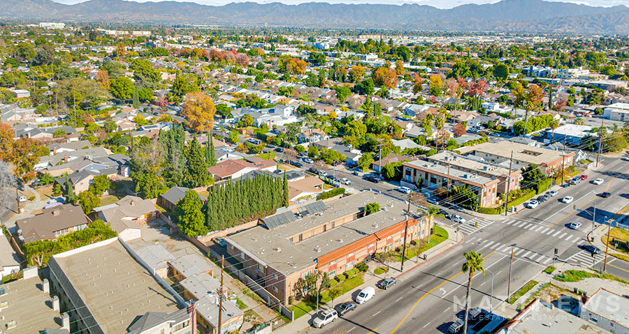 13907 Vanowen St, Van Nuys, CA 91405 - Casa Madrid Apartments | LoopNet