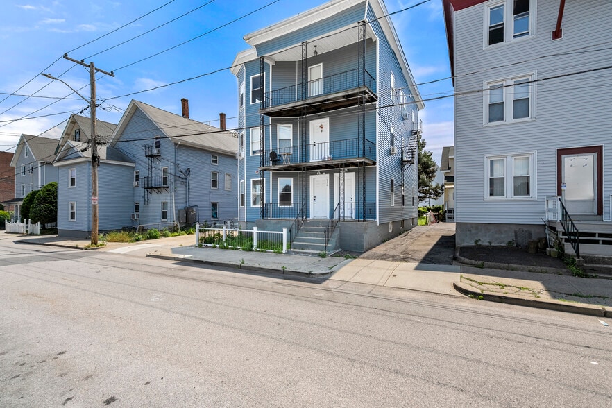 116 Foundry St, Central Falls, RI for sale - Building Photo - Image 2 of 42