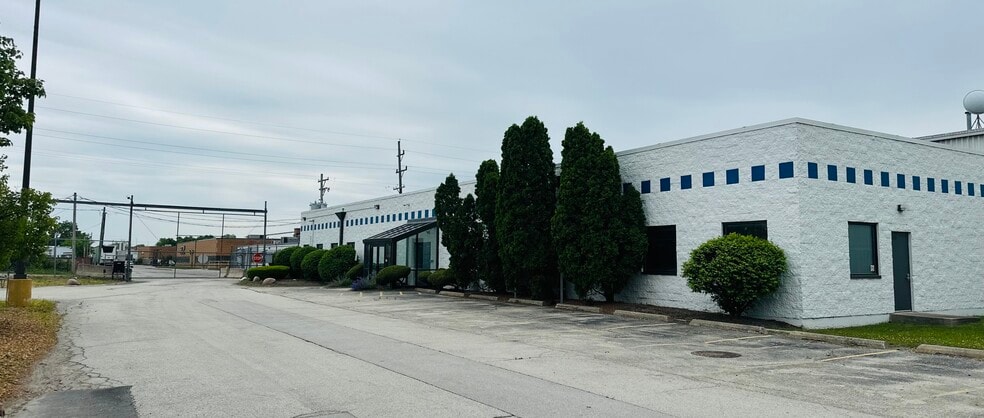 4910 S Monitor Ave, Chicago, IL for lease - Building Photo - Image 3 of 18