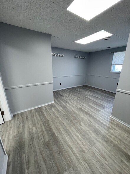 319 High St, Burlington, NJ for lease - Building Photo - Image 3 of 6