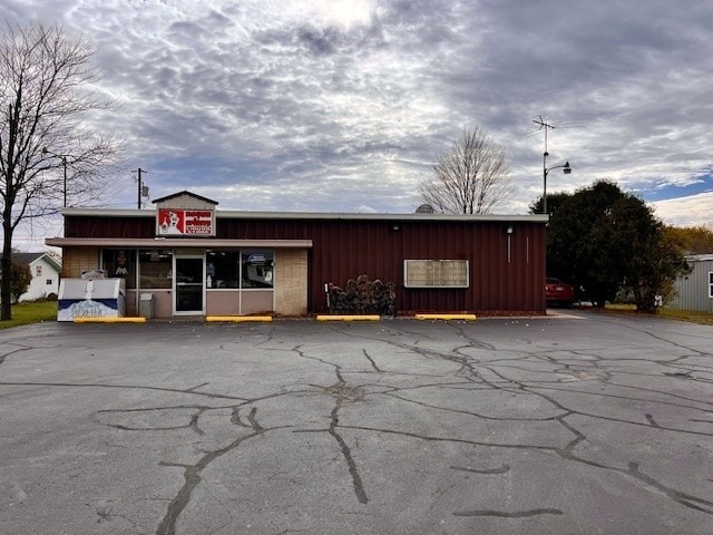 503 E Elm Dr, Loyal, WI for sale - Primary Photo - Image 1 of 20