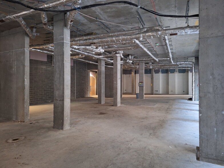 20 East Rd, London for lease - Building Photo - Image 3 of 9