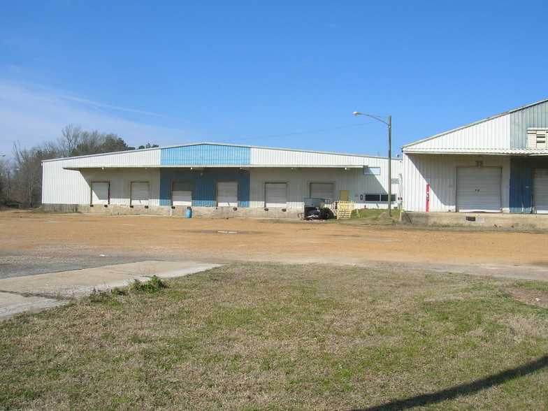 100 Tubb Ave, West Point, MS for lease - Building Photo - Image 3 of 7