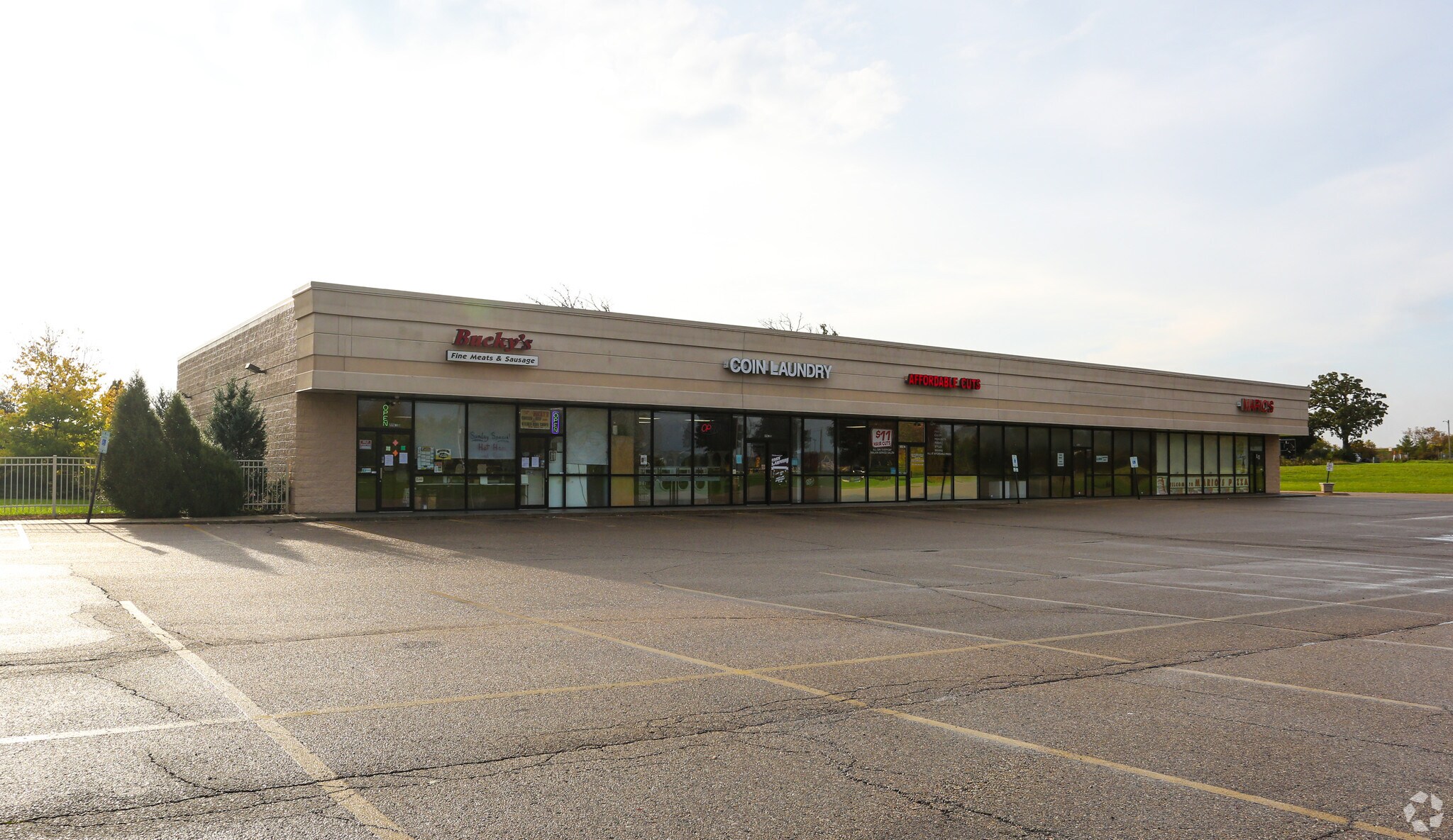 225 Bay View Rd, Mukwonago, WI for sale Primary Photo- Image 1 of 1